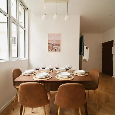 Lavie Maison Marais Sauna Hot Tub