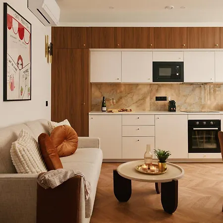 Lavie Maison Marais Sauna Hot Tub *